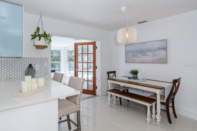 1435 77TH AVENUE N, St Petersburg, FL 33702