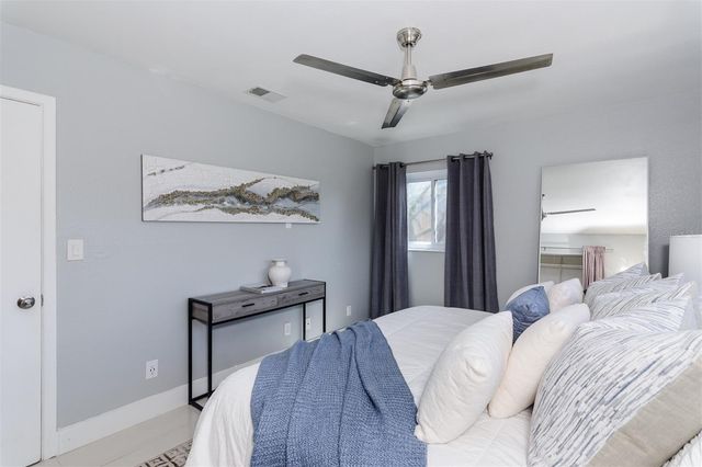 1435 77TH AVENUE N, St Petersburg, FL 33702