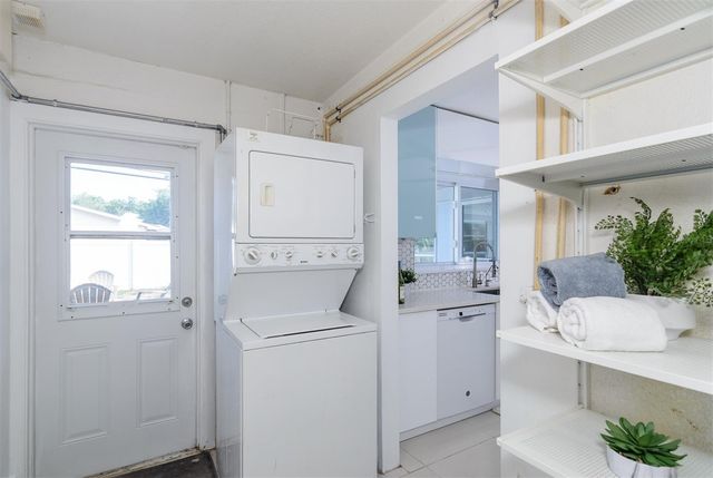 1435 77TH AVENUE N, St Petersburg, FL 33702