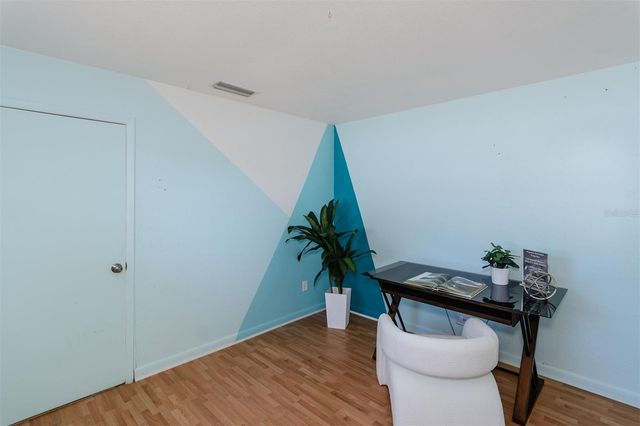 1435 77TH AVENUE N, St Petersburg, FL 33702