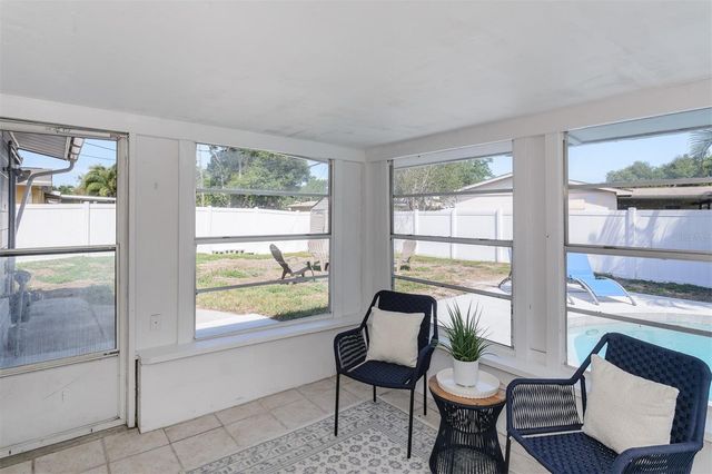 1435 77TH AVENUE N, St Petersburg, FL 33702