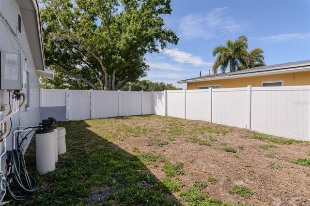 1435 77TH AVENUE N, St Petersburg, FL 33702