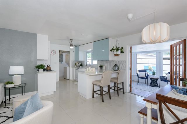 1435 77TH AVENUE N, St Petersburg, FL 33702