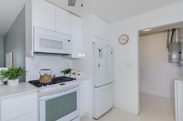 1435 77TH AVENUE N, St Petersburg, FL 33702