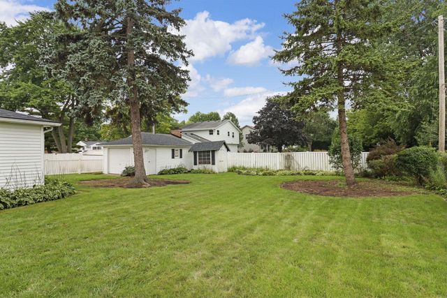 8920 20th AVENUE, Kenosha, WI 53143