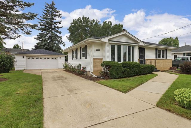 8920 20th AVENUE, Kenosha, WI 53143