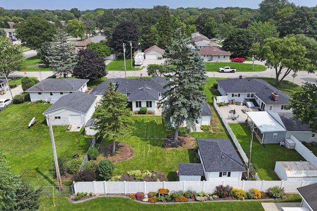 8920 20th AVENUE, Kenosha, WI 53143