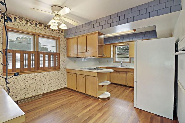 8920 20th AVENUE, Kenosha, WI 53143