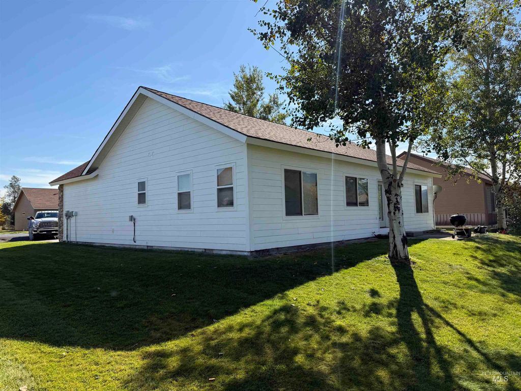 13 Charters Drive, Donnelly, ID 83615 photo 4