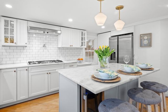 2 Highland Terrace, Marblehead, MA 01945