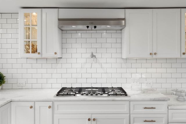 2 Highland Terrace, Marblehead, MA 01945