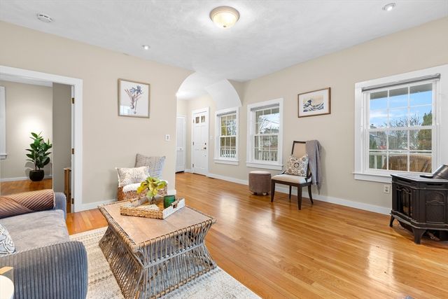 2 Highland Terrace, Marblehead, MA 01945