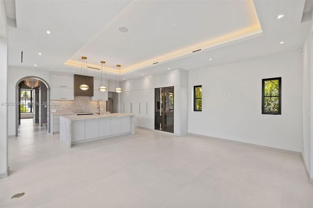 5262 La Gorce Dr, Miami Beach, FL 33140