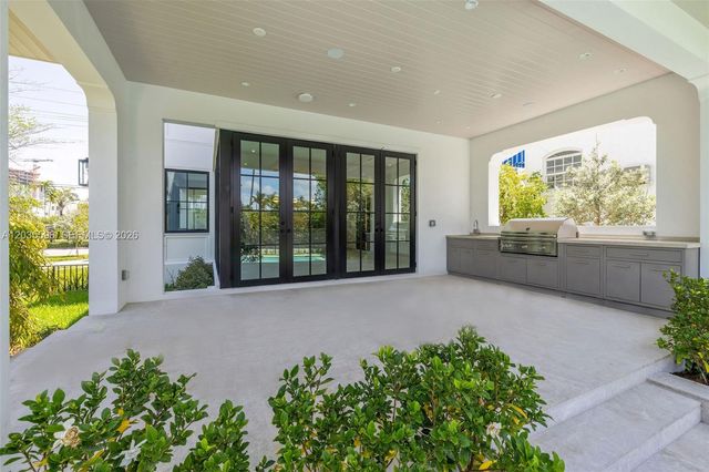 5262 La Gorce Dr, Miami Beach, FL 33140