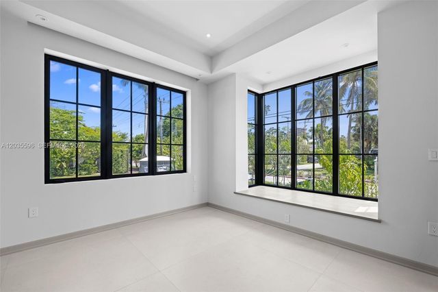 5262 La Gorce Dr, Miami Beach, FL 33140