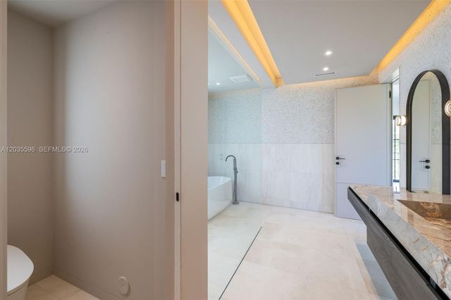 5262 La Gorce Dr, Miami Beach, FL 33140
