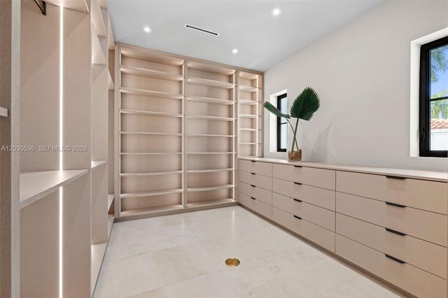 5262 La Gorce Dr, Miami Beach, FL 33140