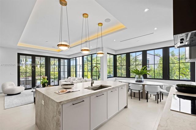 5262 La Gorce Dr, Miami Beach, FL 33140