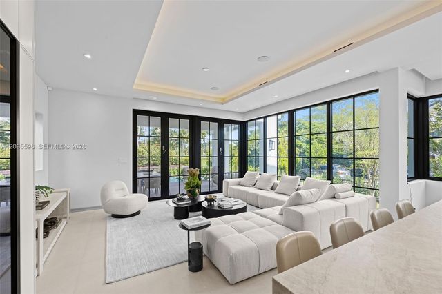 5262 La Gorce Dr, Miami Beach, FL 33140
