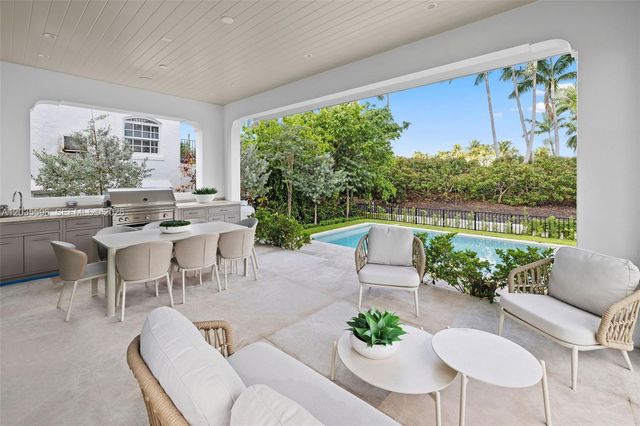 5262 La Gorce Dr, Miami Beach, FL 33140