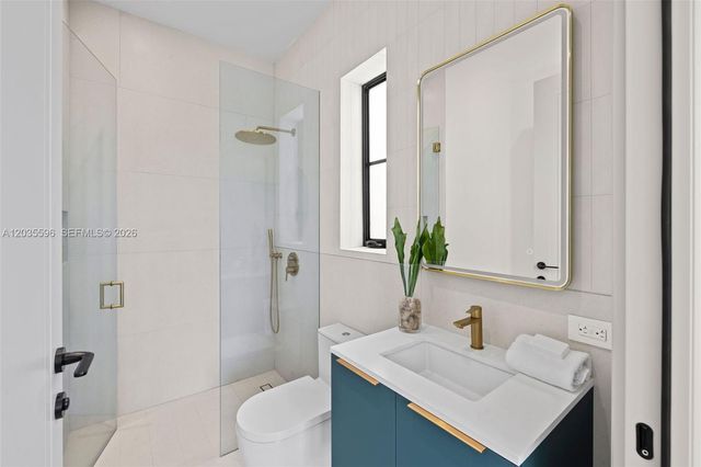 5262 La Gorce Dr, Miami Beach, FL 33140