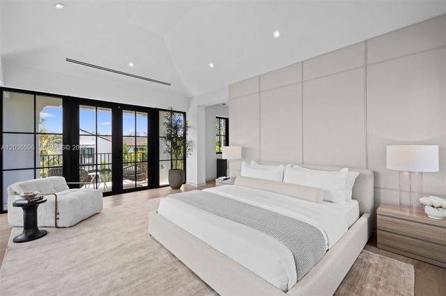 5262 La Gorce Dr, Miami Beach, FL 33140