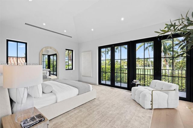 5262 La Gorce Dr, Miami Beach, FL 33140