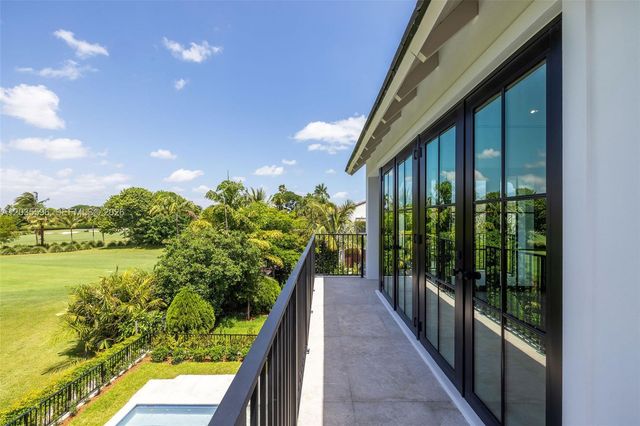 5262 La Gorce Dr, Miami Beach, FL 33140