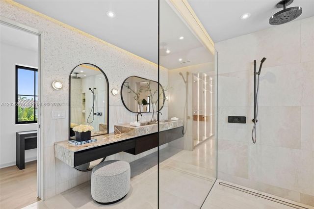 5262 La Gorce Dr, Miami Beach, FL 33140