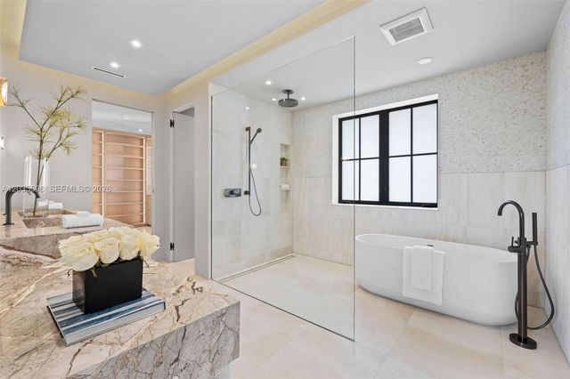 5262 La Gorce Dr, Miami Beach, FL 33140