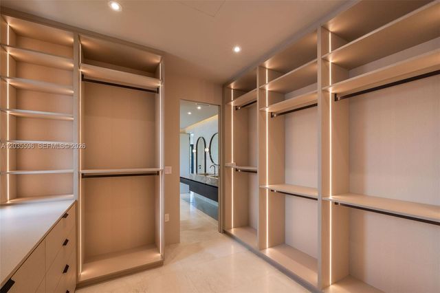 5262 La Gorce Dr, Miami Beach, FL 33140
