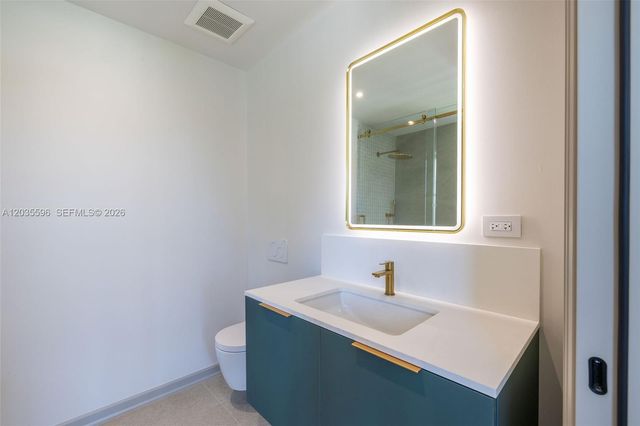 5262 La Gorce Dr, Miami Beach, FL 33140