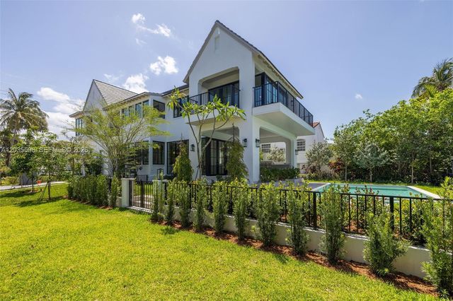 5262 La Gorce Dr, Miami Beach, FL 33140
