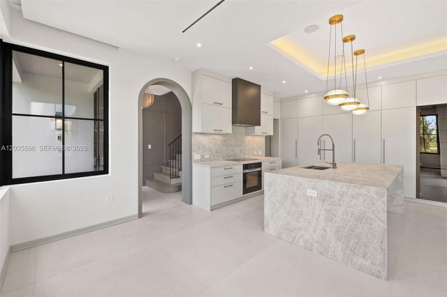 5262 La Gorce Dr, Miami Beach, FL 33140