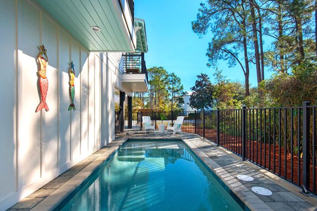 255 E Seahorse Circle, Santa Rosa Beach, FL 32459