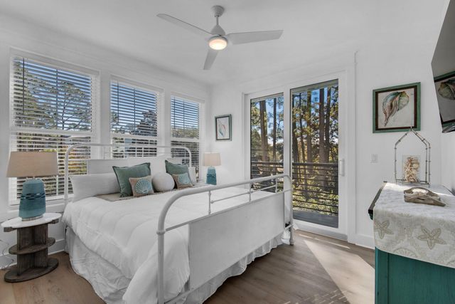 255 E Seahorse Circle, Santa Rosa Beach, FL 32459