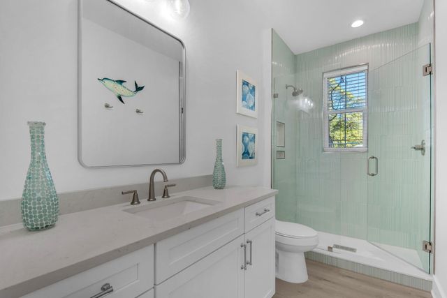 255 E Seahorse Circle, Santa Rosa Beach, FL 32459