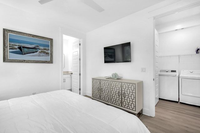 255 E Seahorse Circle, Santa Rosa Beach, FL 32459