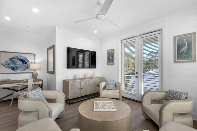 255 E Seahorse Circle, Santa Rosa Beach, FL 32459