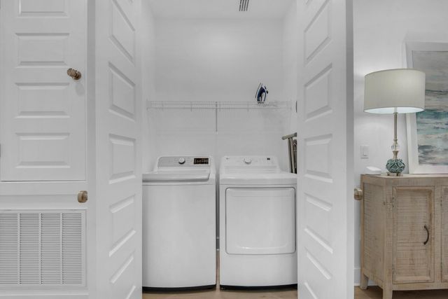 255 E Seahorse Circle, Santa Rosa Beach, FL 32459