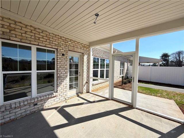 4246 Quartersaw Lane, Clemmons, NC 27012