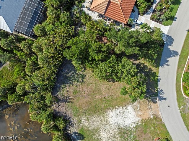 564 Chert CT, Sanibel, FL 33957