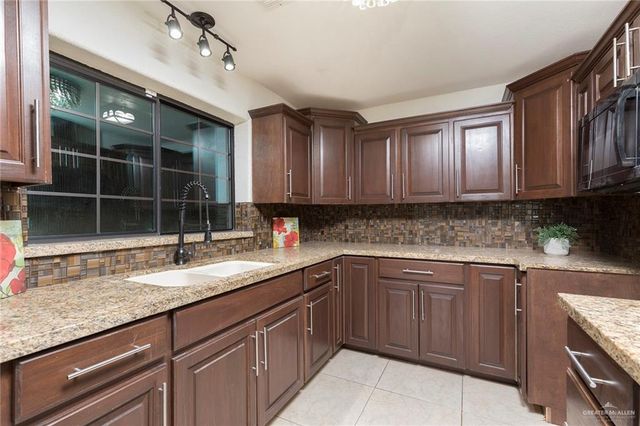 1312 N 5th Street, Mcallen, TX 78501