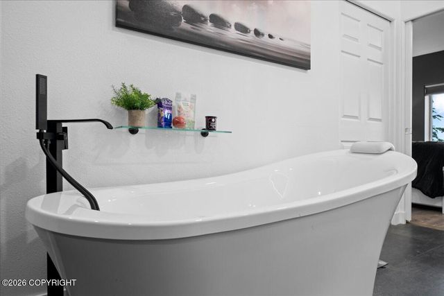 3002 E Long Beach Circle, Wasilla, AK 99654