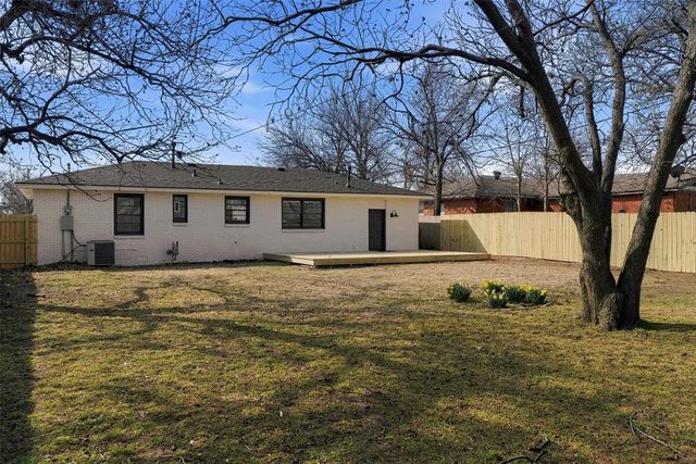 5029 NW 47th Street, Warr Acres, OK 73122