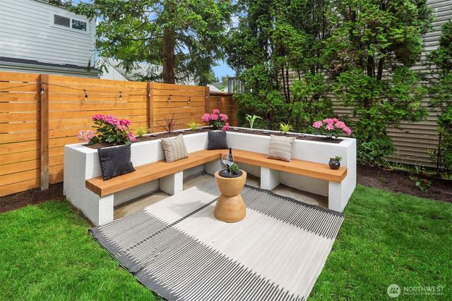 11026 Evanston Avenue N, Seattle, WA 98133
