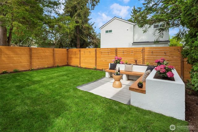 11026 Evanston Avenue N, Seattle, WA 98133