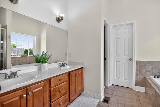 2305 Clara Mathis Rd, Spring Hill, TN 37174
