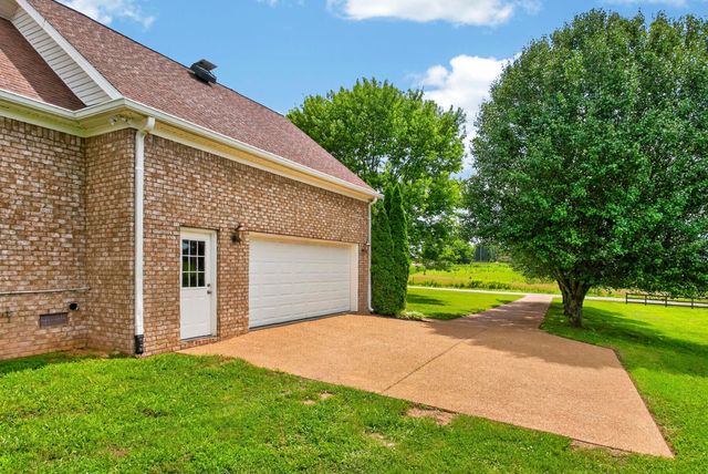 2305 Clara Mathis Rd, Spring Hill, TN 37174