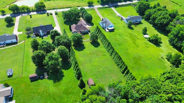 2305 Clara Mathis Rd, Spring Hill, TN 37174